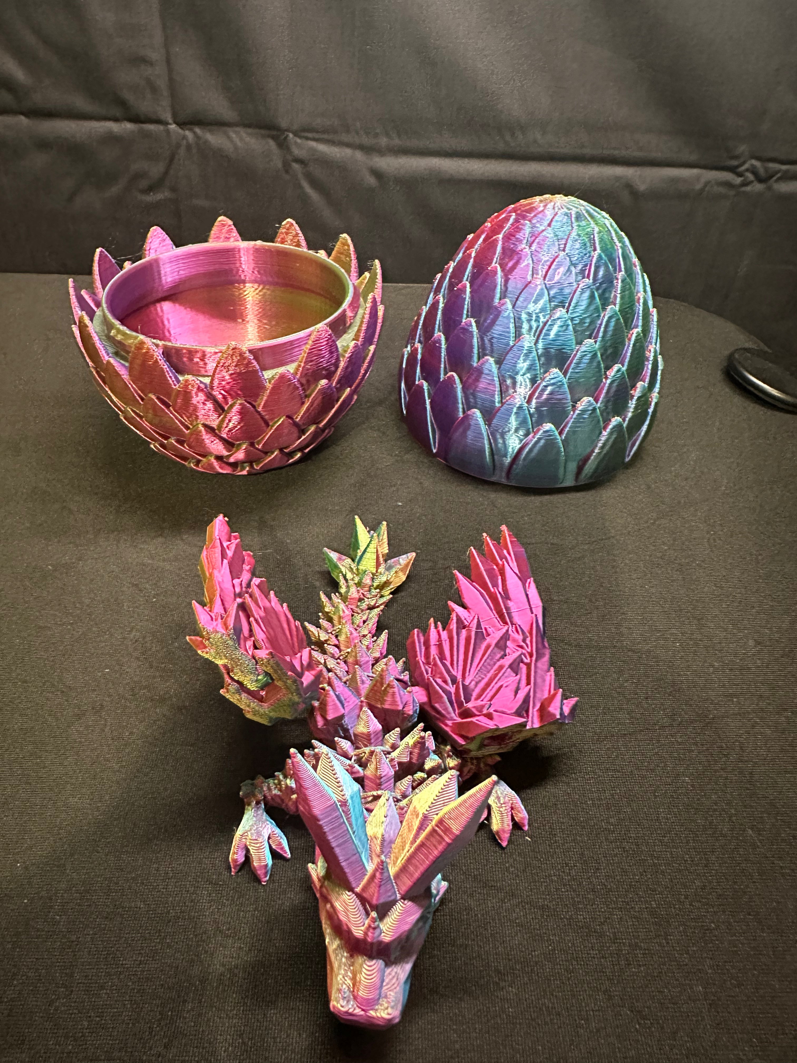 Dragon egg with baby dragon