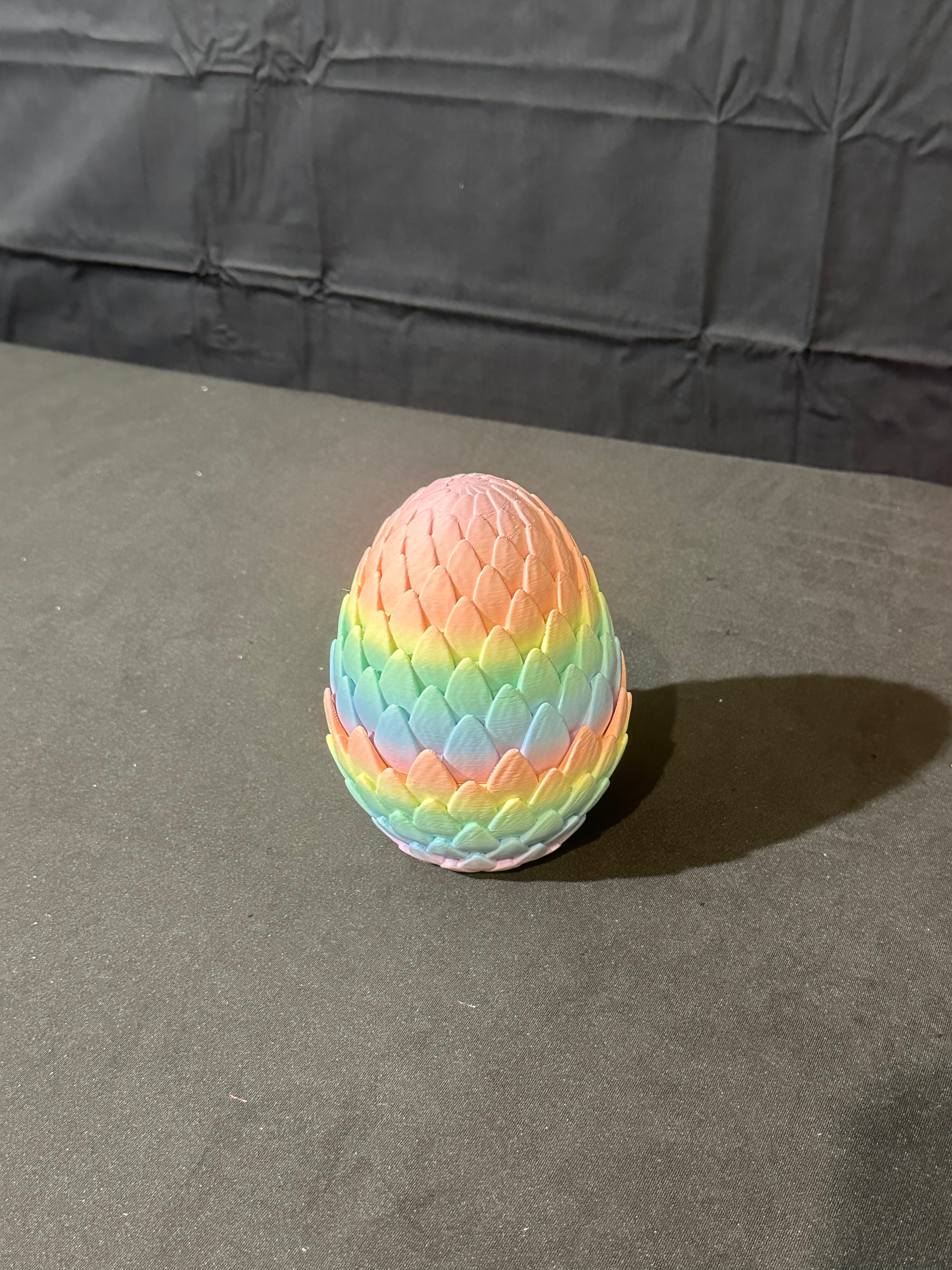 Dragon egg with baby dragon